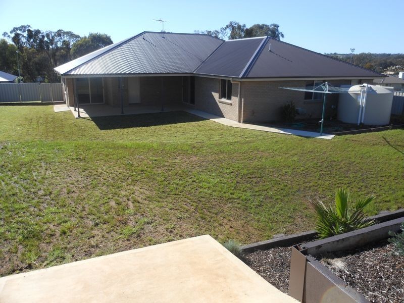 13 Jordon, Young NSW 2594