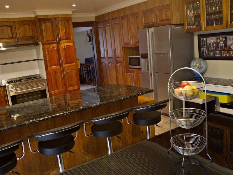 79 Binalong Street, Young NSW 2594