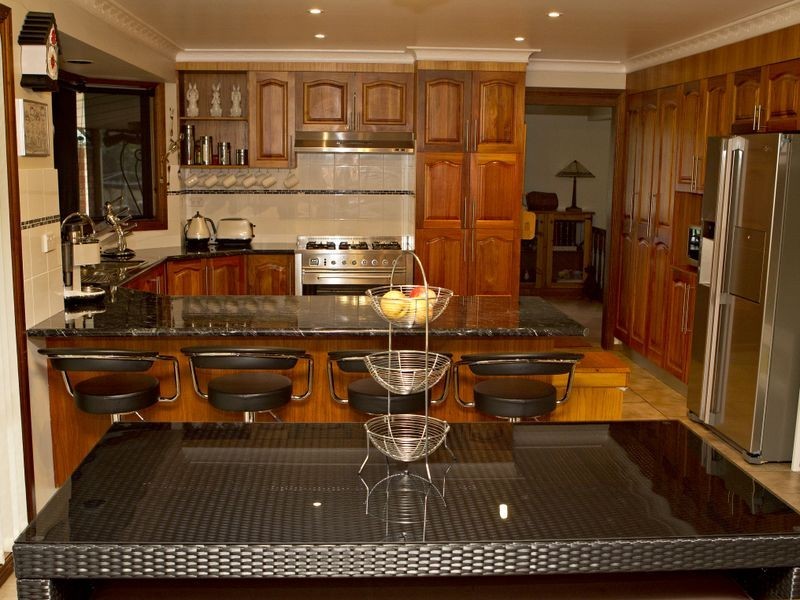 79 Binalong Street, Young NSW 2594