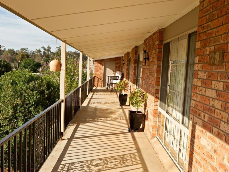 79 Binalong Street, Young NSW 2594