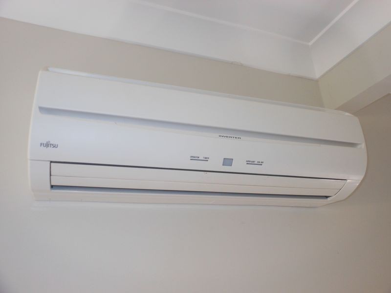 2 Stoneridge, Young NSW 2594