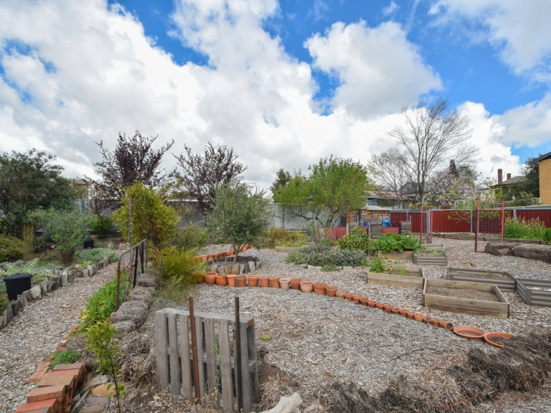 7 Yass Street, Young NSW 2594