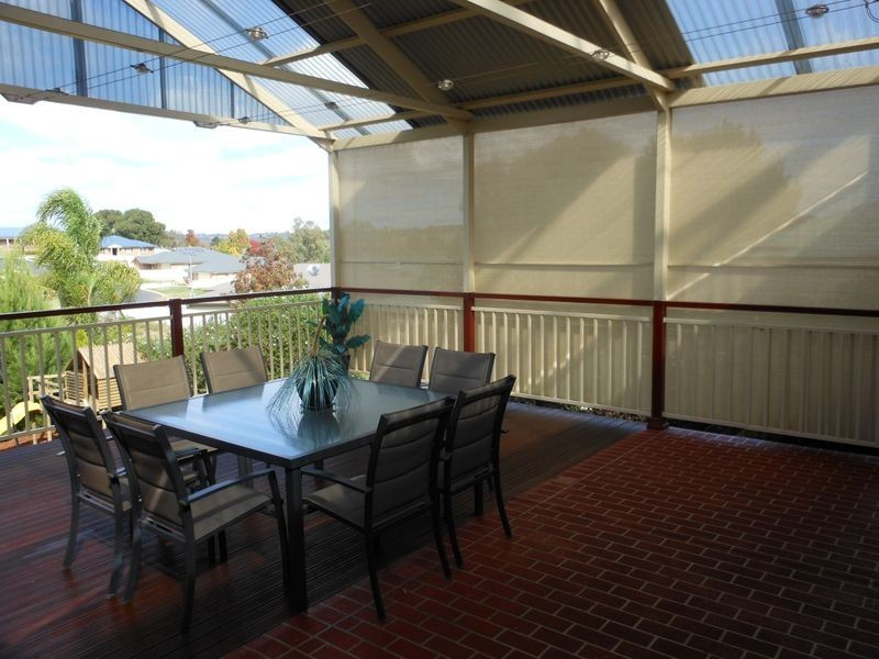 4 Tadros Ave, Young NSW 2594