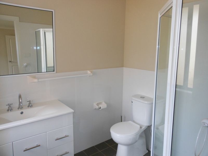 12 Hambrook Place, Young NSW 2594