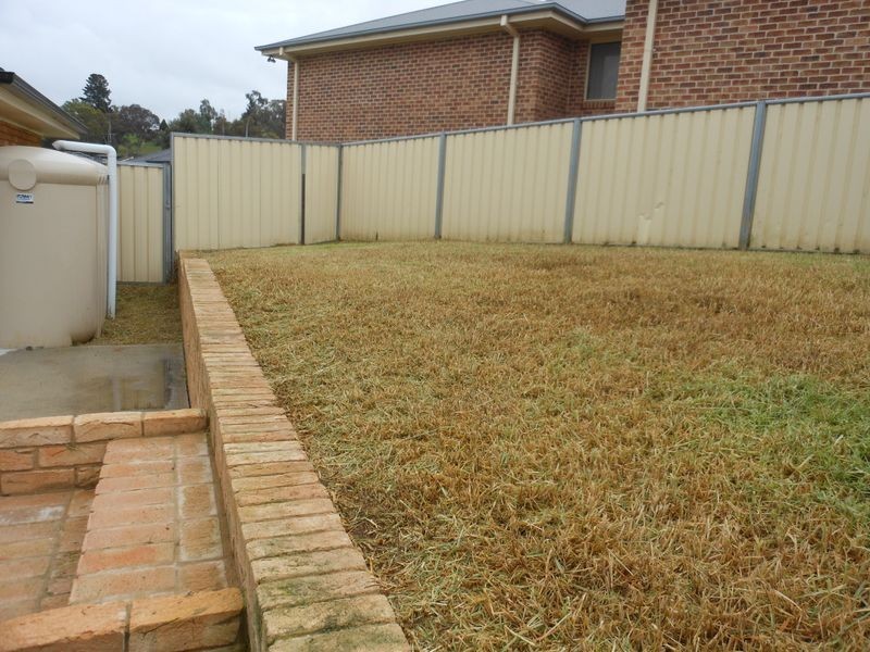 12 Hambrook Place, Young NSW 2594