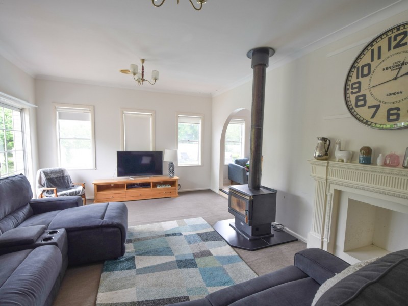 10 Normoyle Crescent, Young NSW 2594