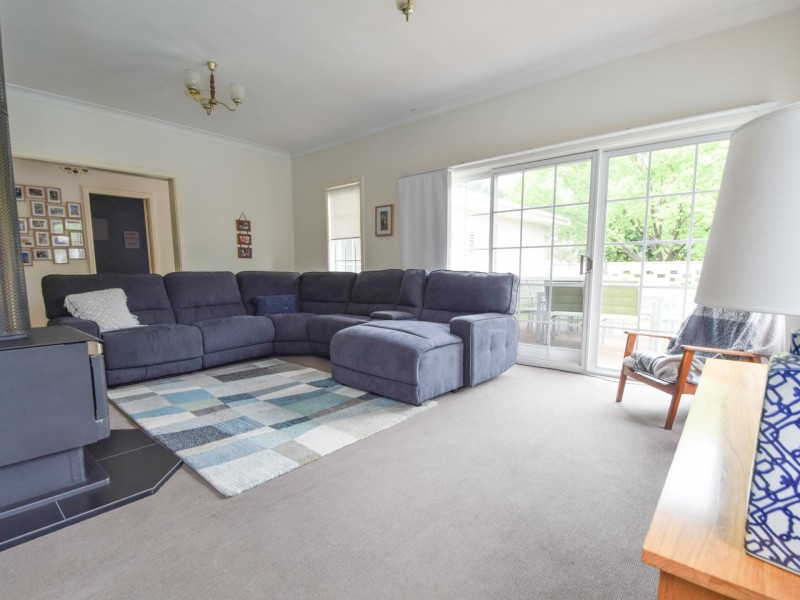 10 Normoyle Crescent, Young NSW 2594