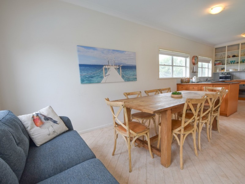 10 Normoyle Crescent, Young NSW 2594