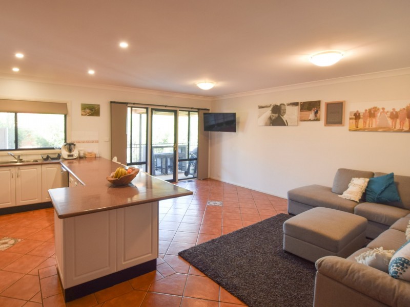 15 Matthew Street, Young NSW 2594