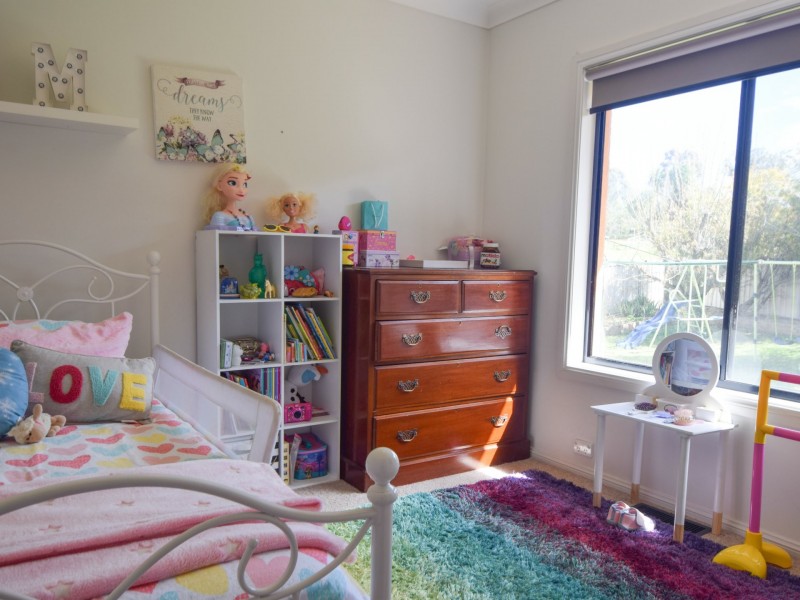 15 Matthew Street, Young NSW 2594