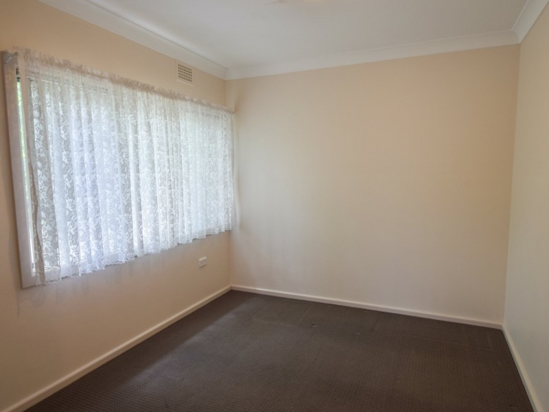 18 Gordon Street, Young NSW 2594