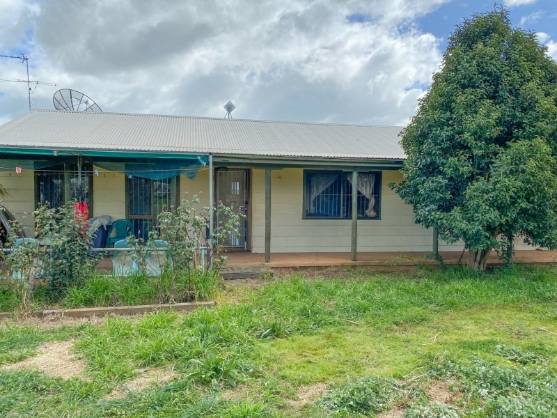 175 Wombat Creek Road, Young NSW 2594