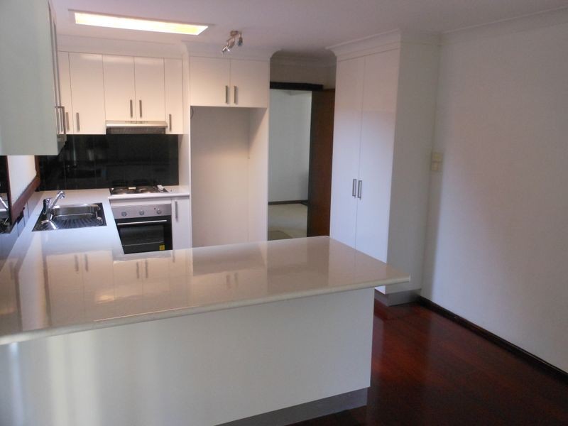 72 Blackett Avenue, Young NSW 2594