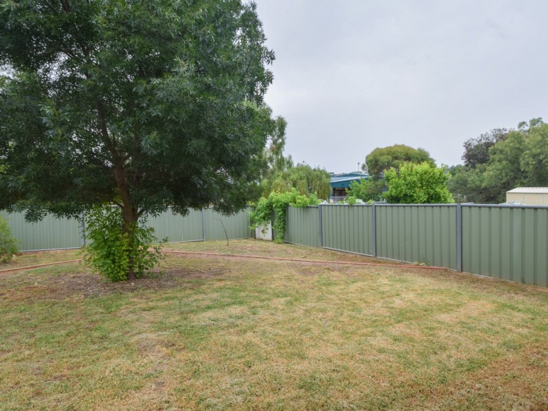 16-3/A Sams Place, Young NSW 2594