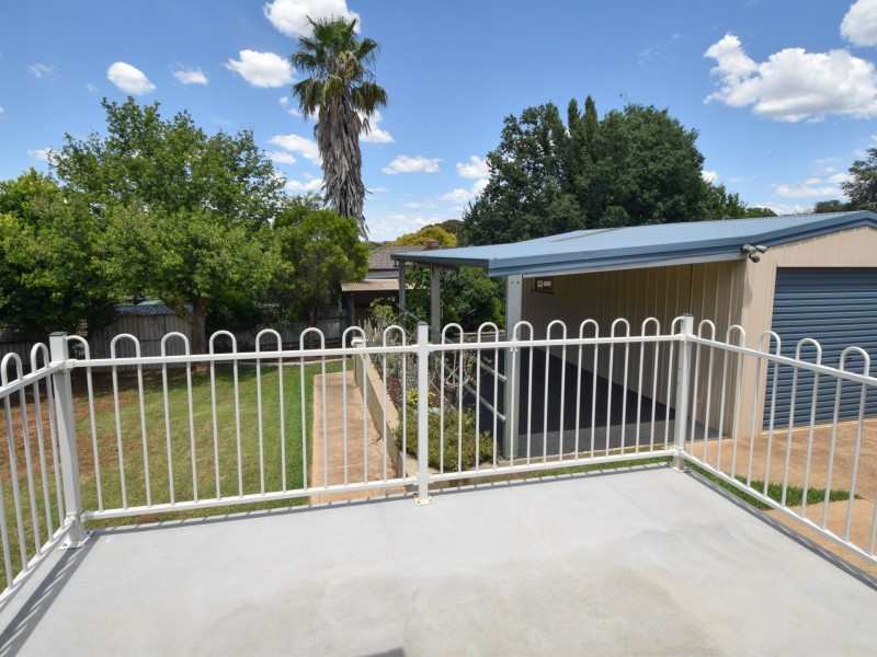 41 Fontenoy Street, Young NSW 2594