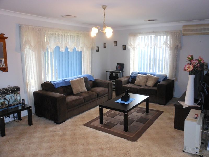110 Edwards Street, Young NSW 2594
