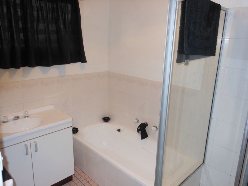 110 Edwards Street, Young NSW 2594