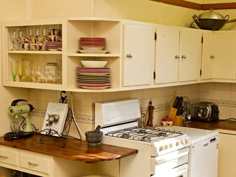 19 Whiteman Avenue, Young NSW 2594