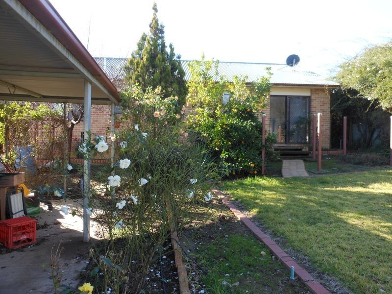 14 Brock Street, Young NSW 2594