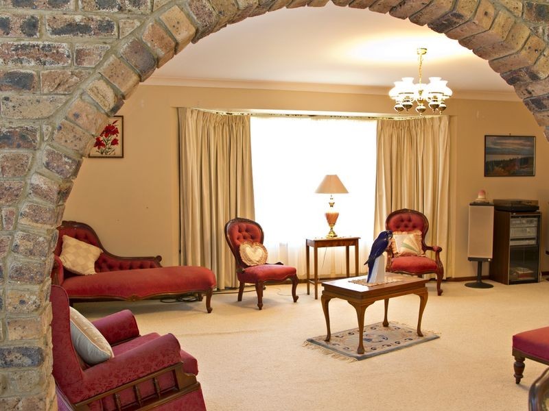11 Normoyle Cresent, Young NSW 2594
