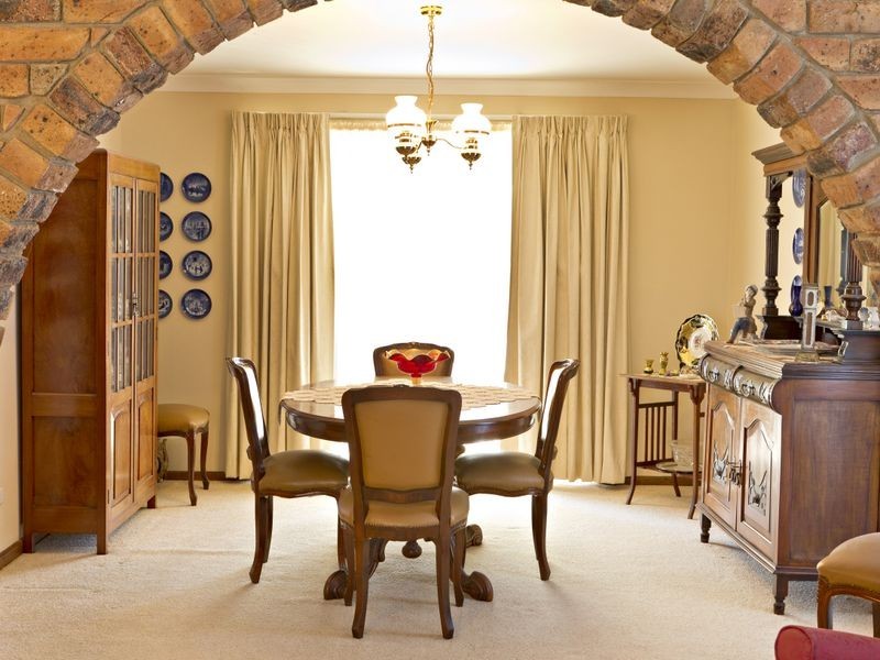 11 Normoyle Cresent, Young NSW 2594