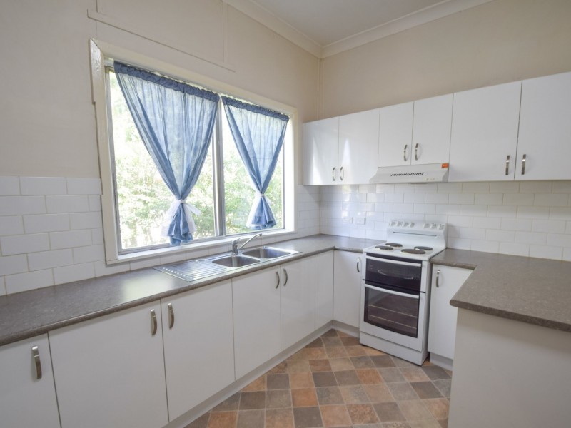 120 William Street, Young NSW 2594