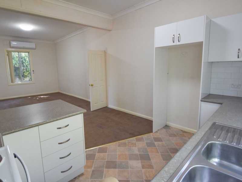 120 William Street, Young NSW 2594