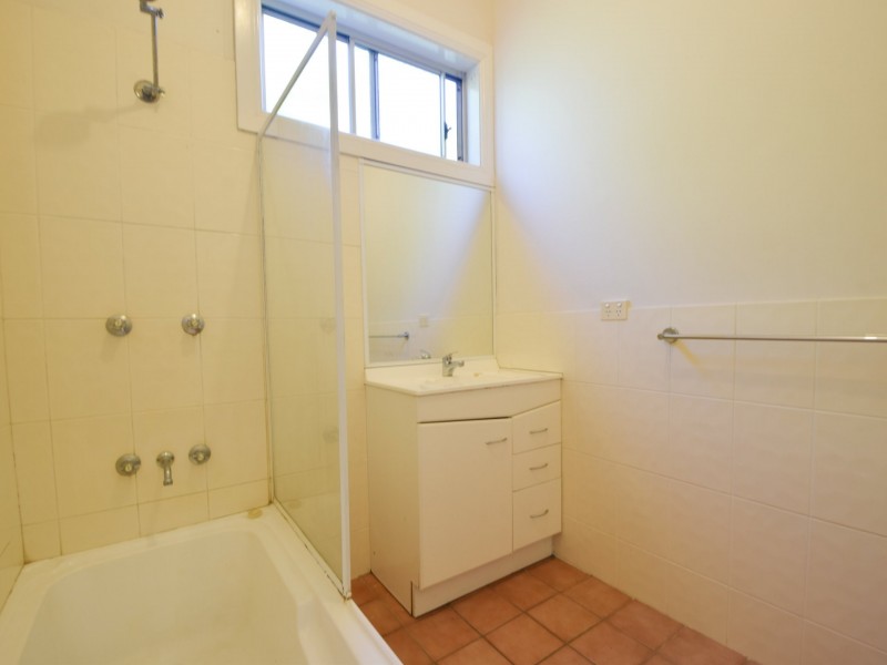 120 William Street, Young NSW 2594