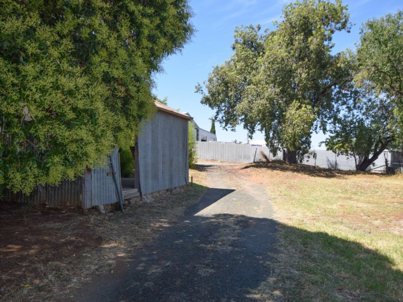 120 William Street, Young NSW 2594