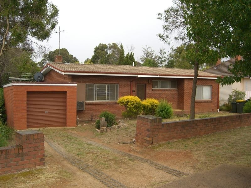 29 Nasmyth Street, Young NSW 2594