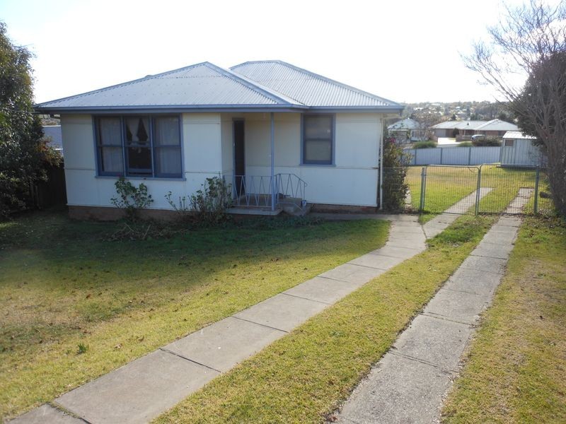 123 Berthong Street, Young NSW 2594
