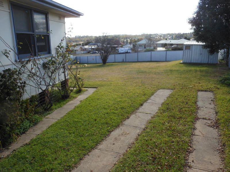 123 Berthong Street, Young NSW 2594