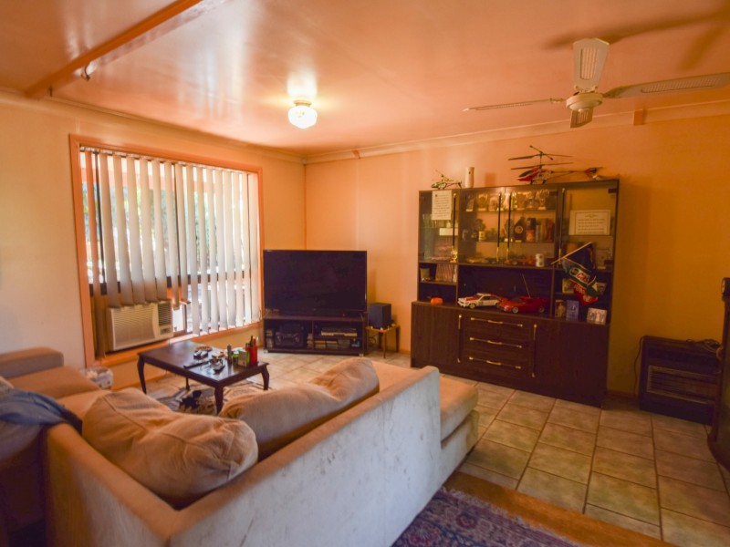 14 Brock Street, Young NSW 2594