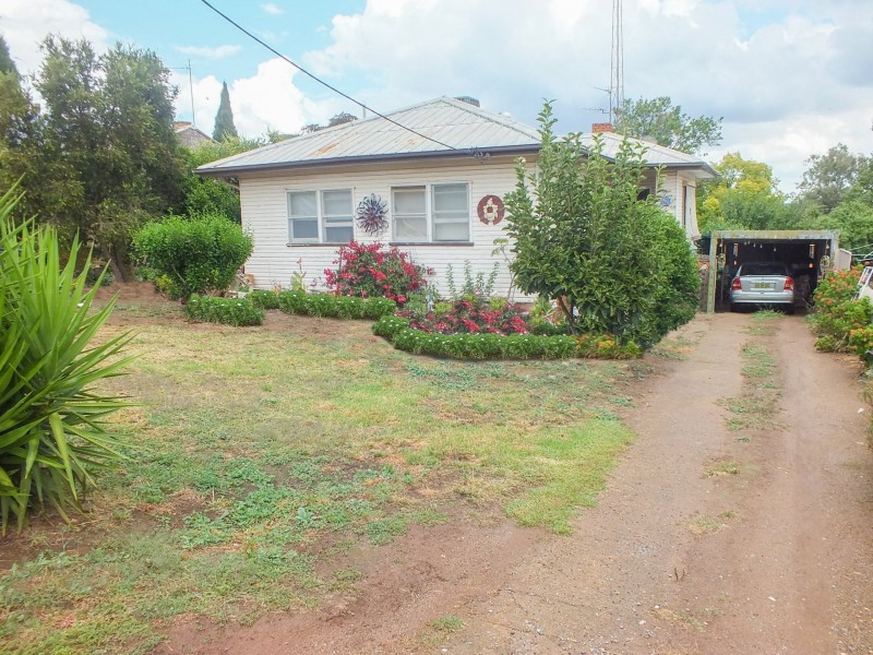 4 Musgrave Street, Young NSW 2594