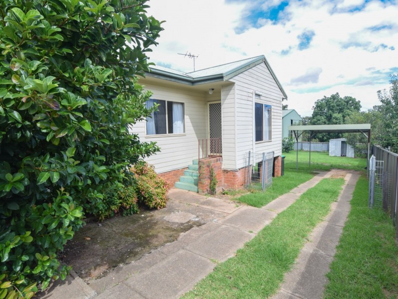 18 Musgrave Street, Young NSW 2594