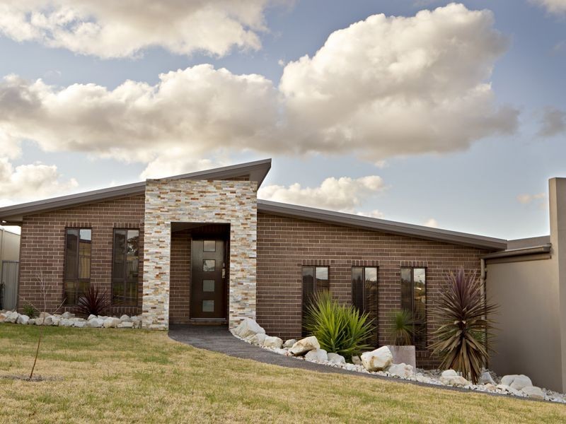 2 Jordan Place, Young NSW 2594