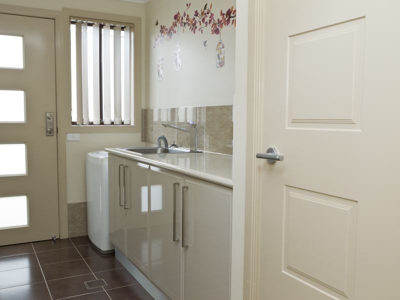 2 Jordan Place, Young NSW 2594