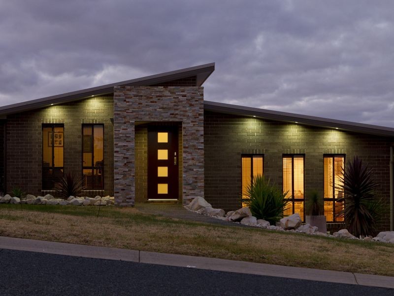 2 Jordan Place, Young NSW 2594