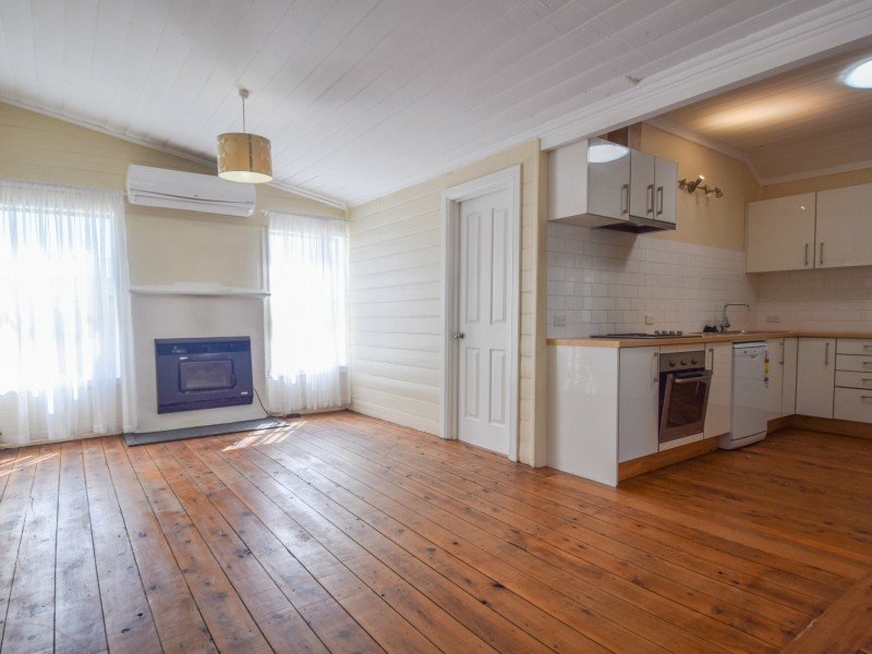 68 Yass Street, Young NSW 2594