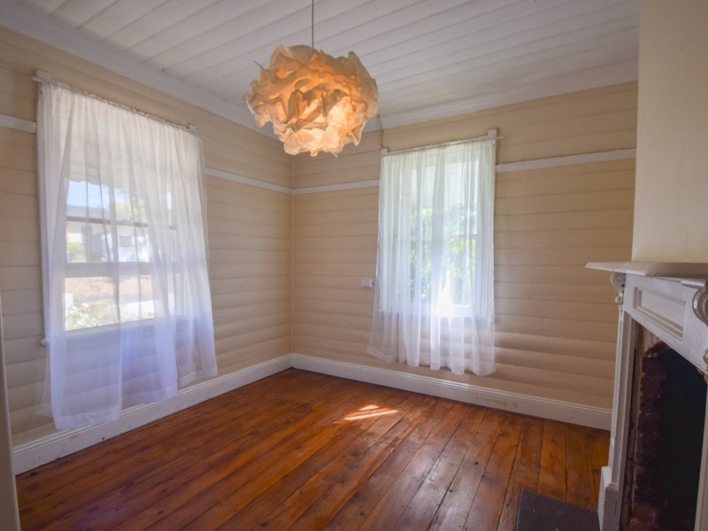 68 Yass Street, Young NSW 2594