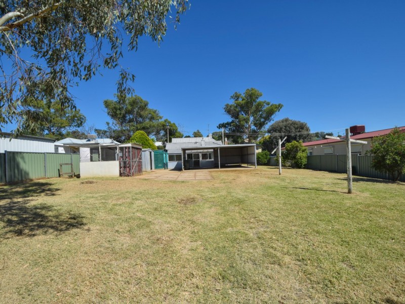68 Yass Street, Young NSW 2594