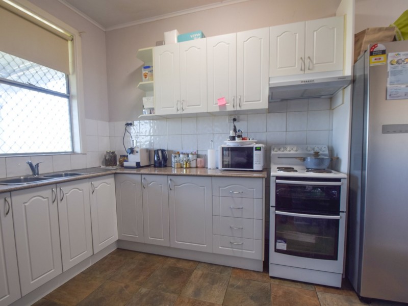 157 Edwards, Young NSW 2594