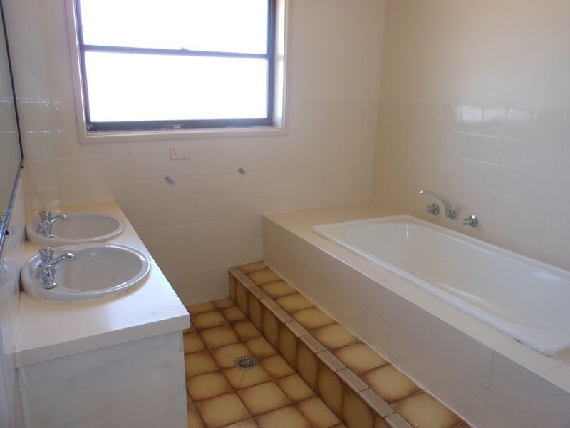 3313 Moppity Rd, Young NSW 2594