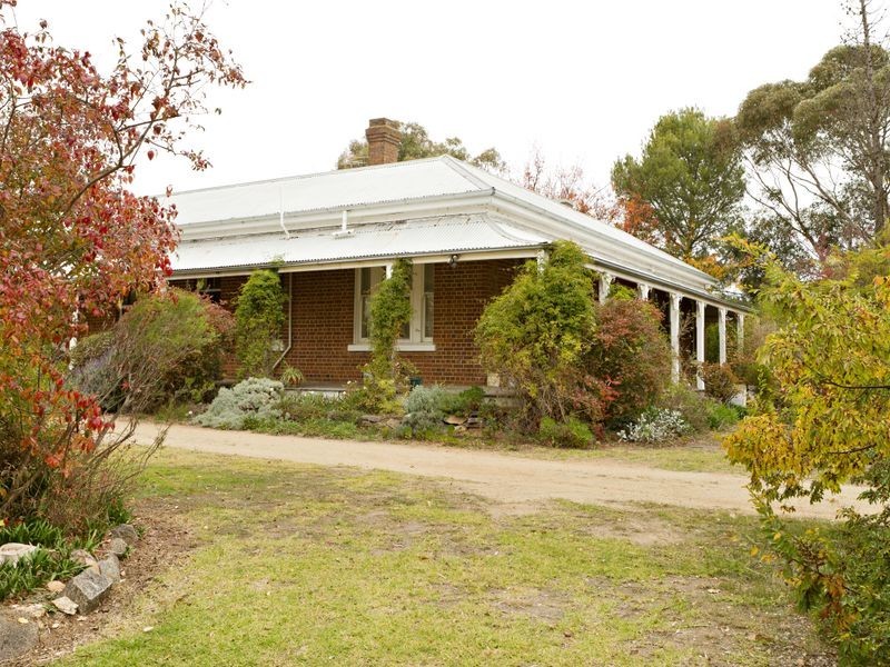 11 Dwyer Drive, Young NSW 2594