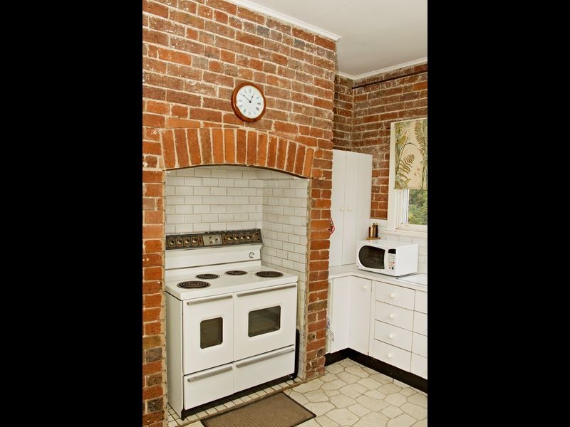 11 Dwyer Drive, Young NSW 2594