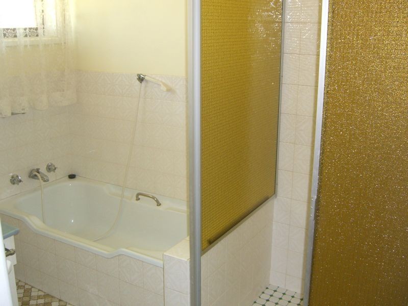 16 Clarke Street, Young NSW 2594