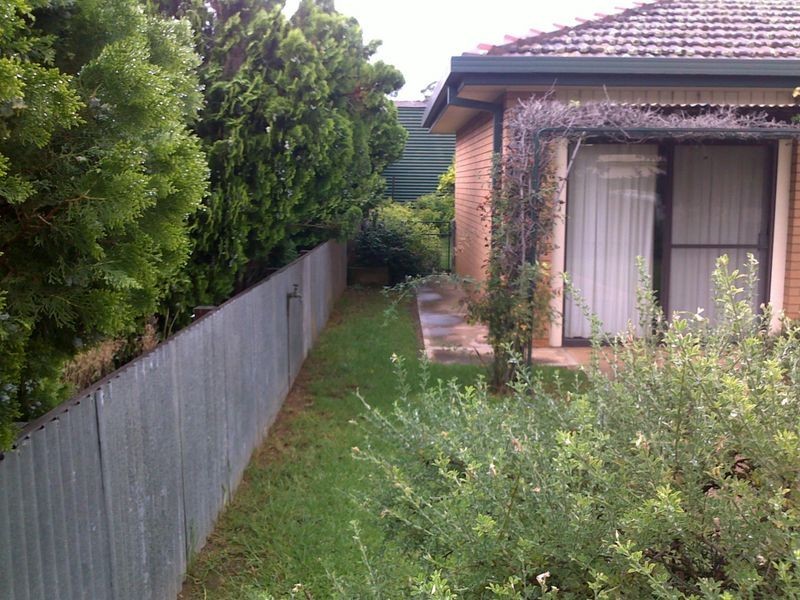 16 Clarke Street, Young NSW 2594