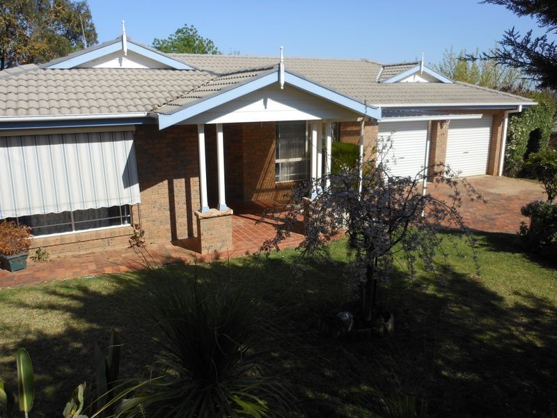 15 Back Creek Rd, Young NSW 2594