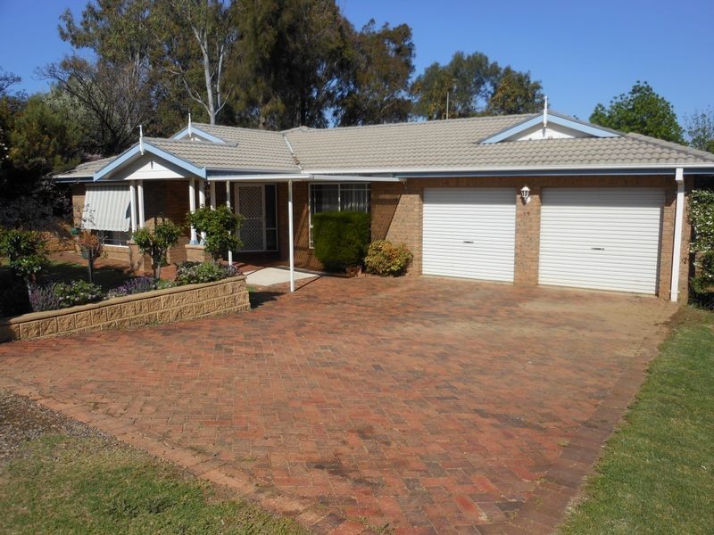 15 Back Creek Rd, Young NSW 2594
