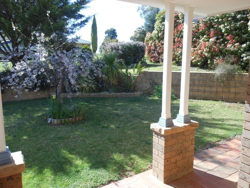 15 Back Creek Rd, Young NSW 2594